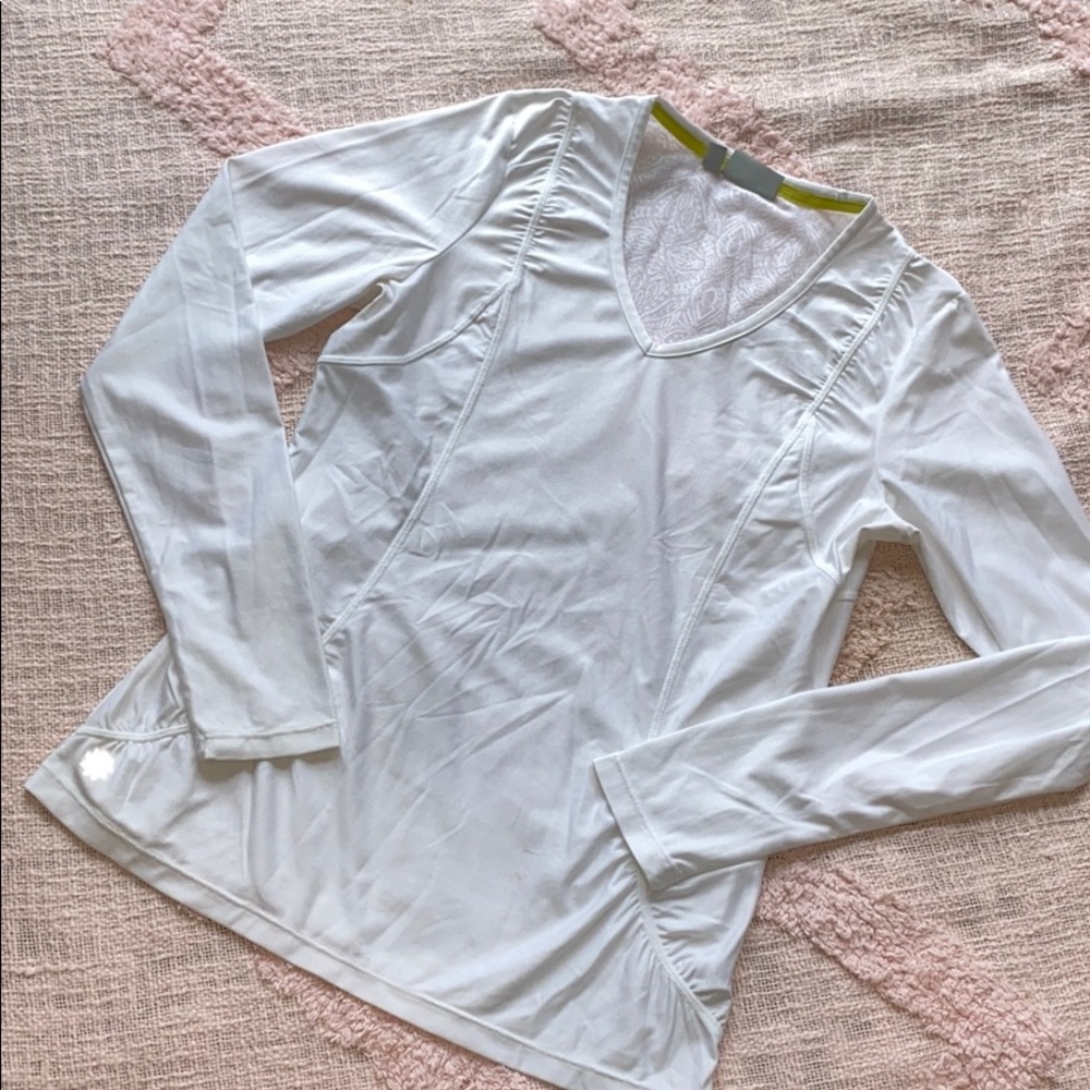 SOLD Long Sleeve White Workout Long Sleeve Top
